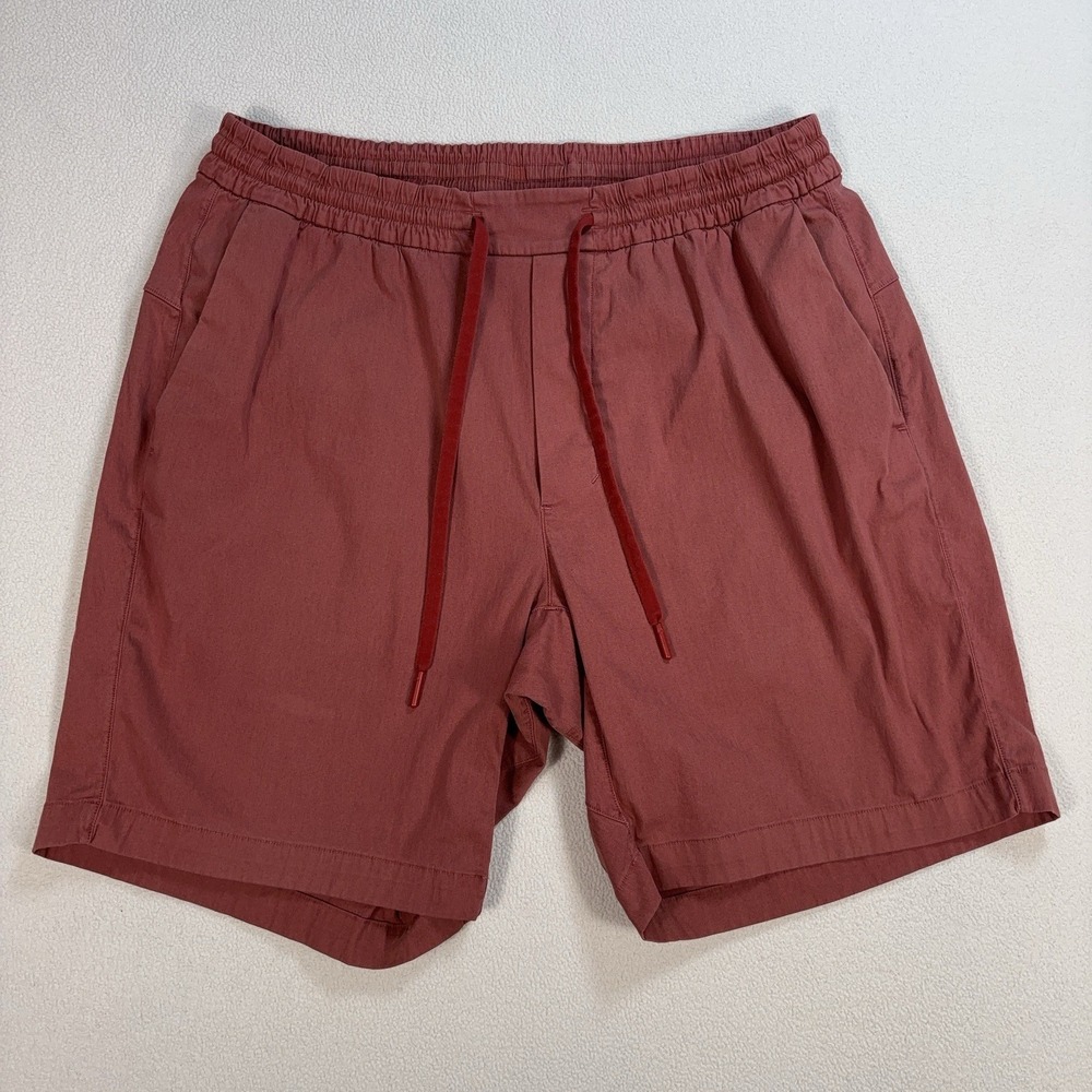 Lululemon Bowline 8" Shorts Men's L Red Stretch Drawstring Logo LM7AF9S